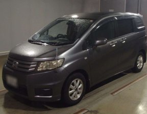 HONDA FREED SPIKE G 2010