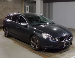VOLVO V60 R Design 2012
