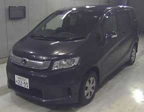 HONDA FREED SPIKE G Premium Edition 2015