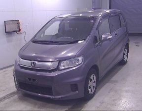 HONDA FREED SPIKE G Premium Edition 2015
