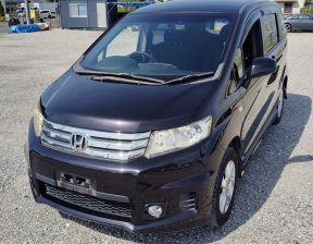 HONDA FREED SPIKE 4WD G Aero 2010