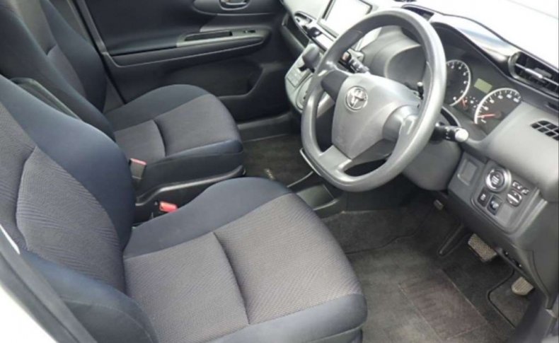 TOYOTA WISH 1.8 X 2012
