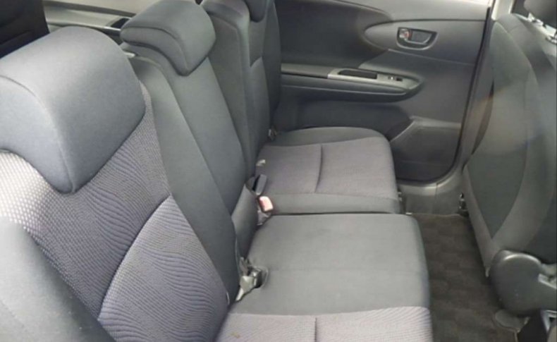 TOYOTA WISH 1.8 X 2012