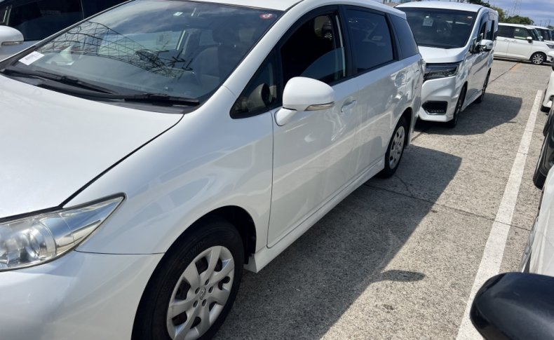TOYOTA WISH 1.8 X 2012