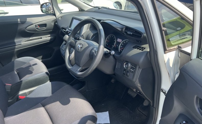 TOYOTA WISH 1.8 X 2012