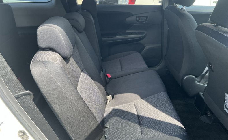 TOYOTA WISH 1.8 X 2012