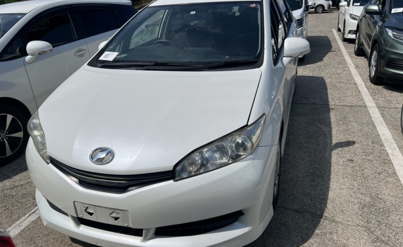 TOYOTA WISH 1.8 X 2012