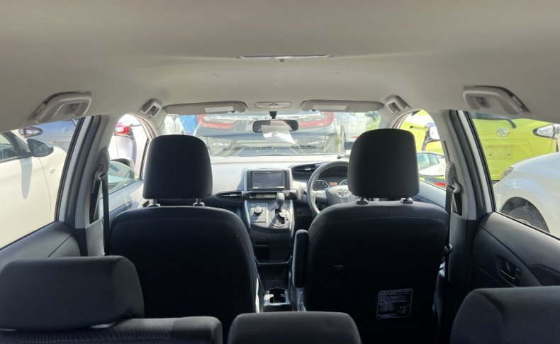 TOYOTA WISH 1.8 X 2012