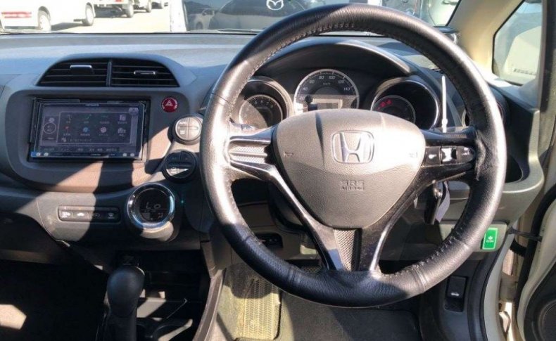 HONDA FIT SHUTTLE 15X 2012