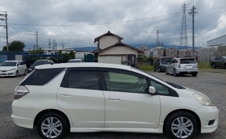 HONDA FIT SHUTTLE 15X 2012