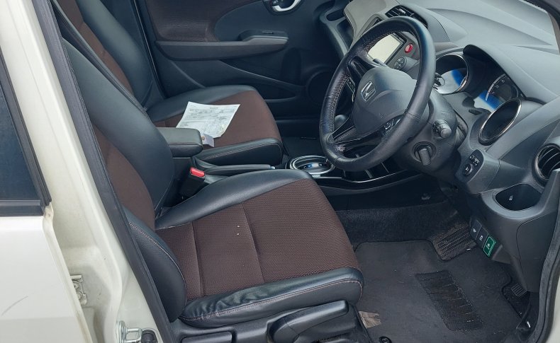 HONDA FIT SHUTTLE 15X 2012