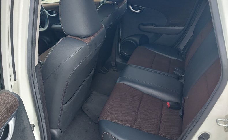 HONDA FIT SHUTTLE 15X 2012