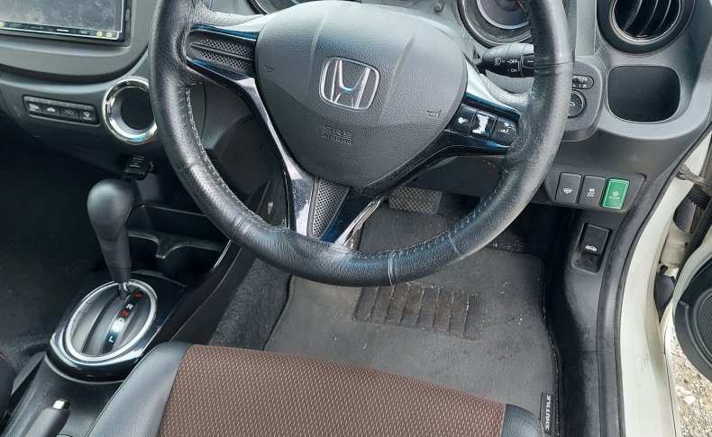 HONDA FIT SHUTTLE 15X 2012