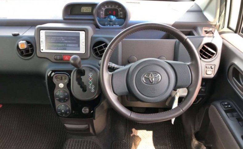 TOYOTA SPADE G 4WD 2013