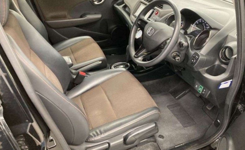 HONDA FIT SHUTTLE  2011