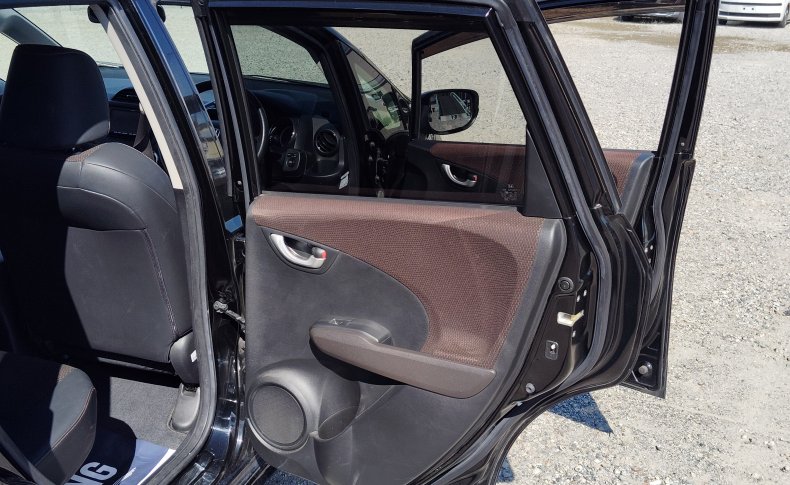 HONDA FIT SHUTTLE  2011