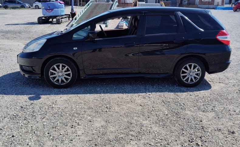 HONDA FIT SHUTTLE  2011