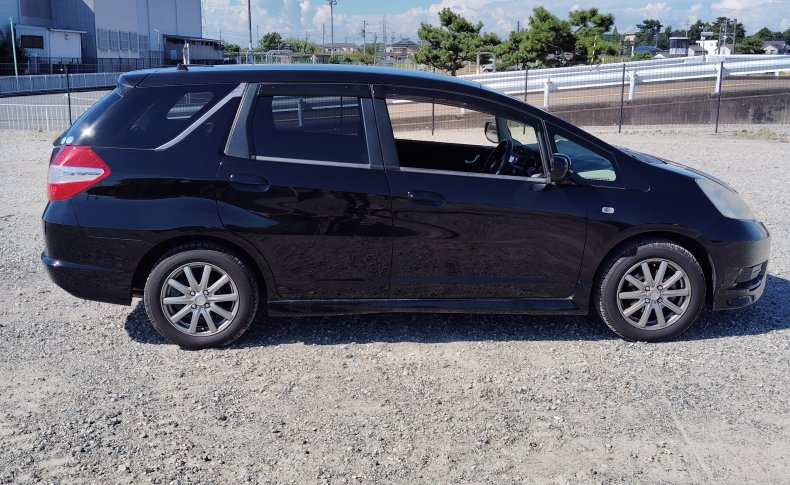 HONDA FIT SHUTTLE  2011