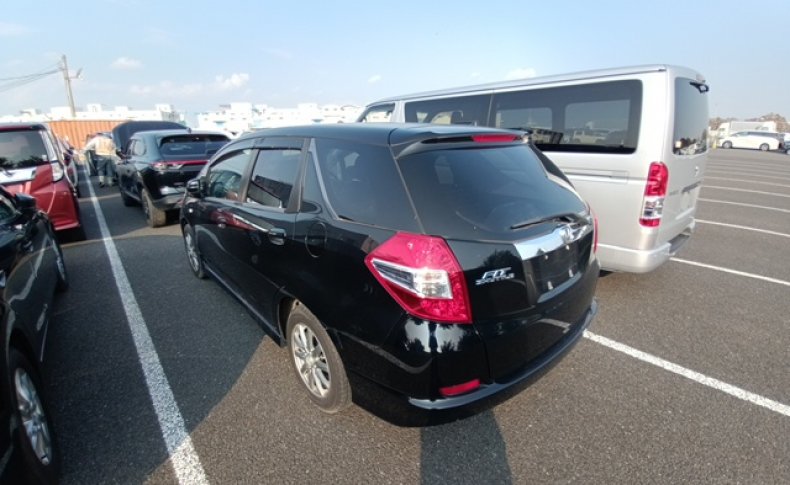 HONDA FIT SHUTTLE  2011