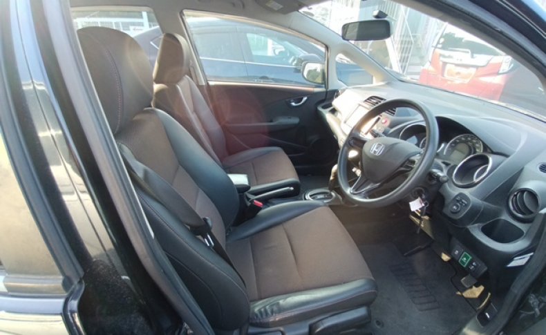 HONDA FIT SHUTTLE  2011
