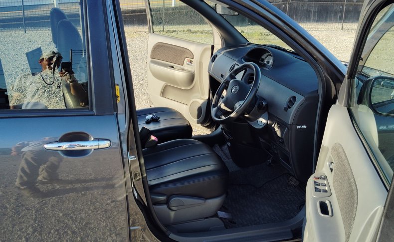 TOYOTA SIENTA DICE 4WD 2011