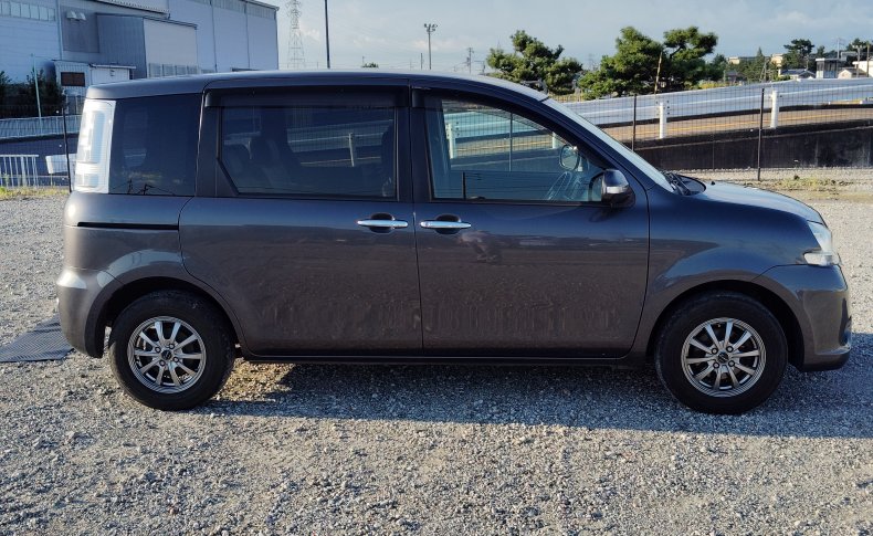TOYOTA SIENTA DICE 4WD 2011