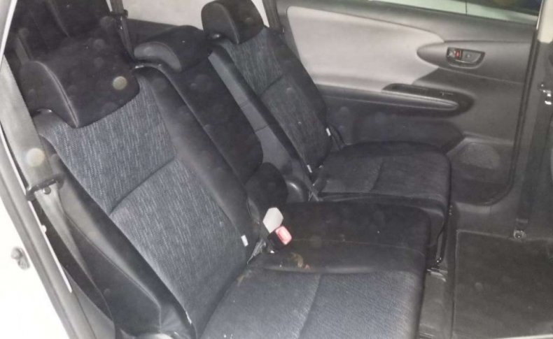 TOYOTA WISH 1.8 X HID EDITION 2010