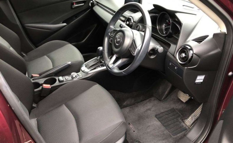 MAZDA DEMIO 13S Touring 4WD 2016