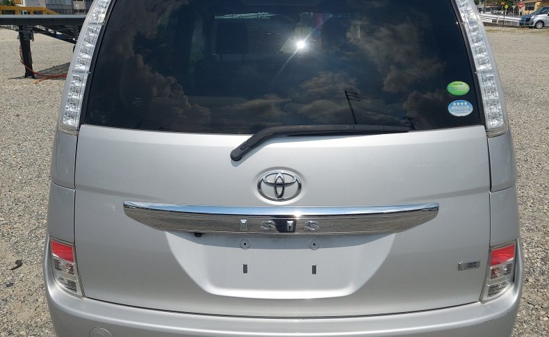 TOYOTA ISIS L 4WD 2014