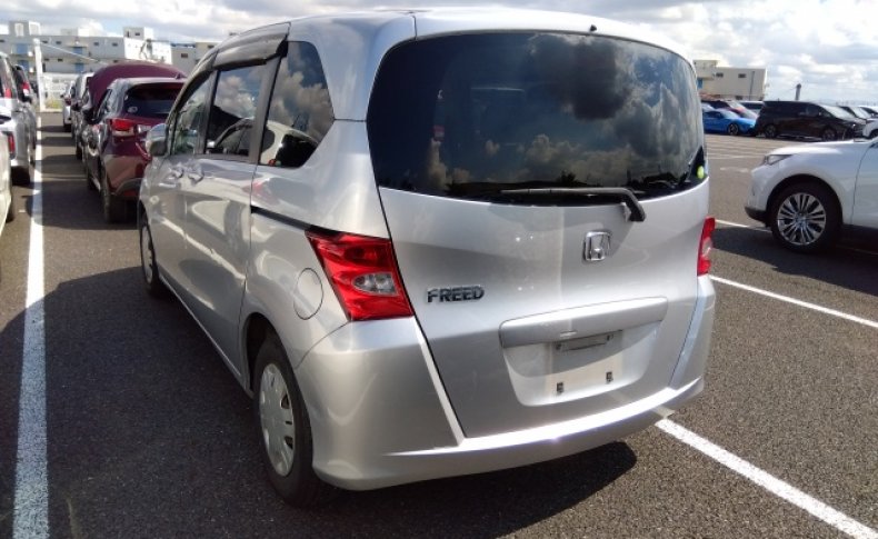 HONDA FREED G JUST ION 2009