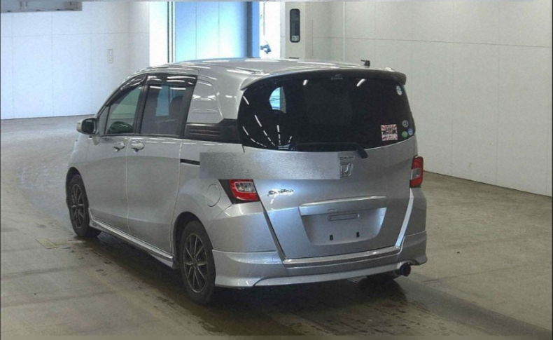 HONDA FREED SPIKE G JUST ION 2012