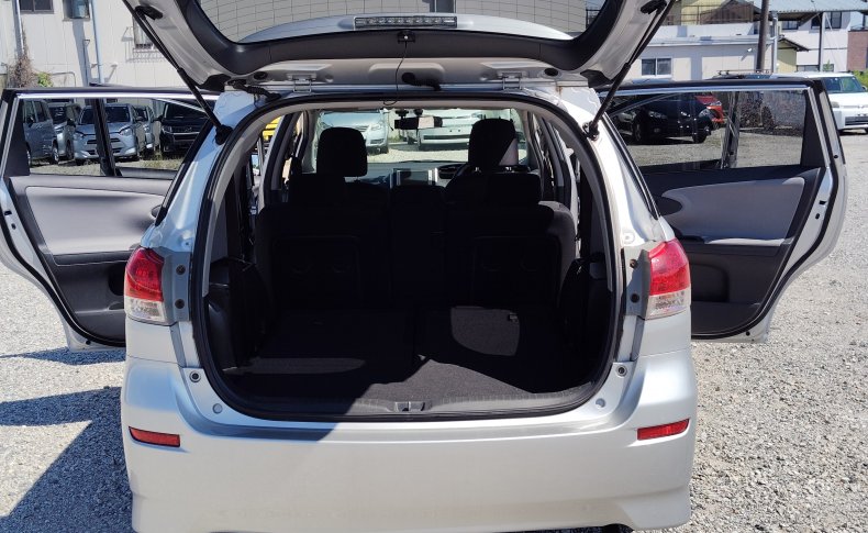 TOYOTA WISH 1.8X 2009