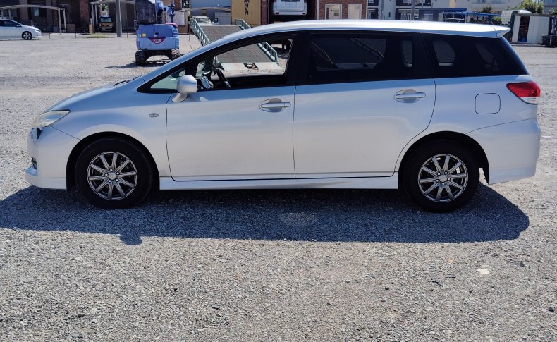 TOYOTA WISH 1.8X 2009