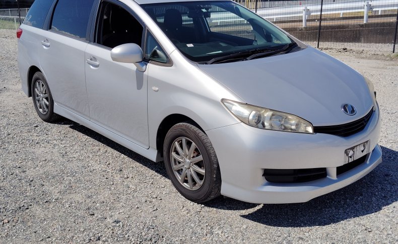 TOYOTA WISH 1.8X 2009