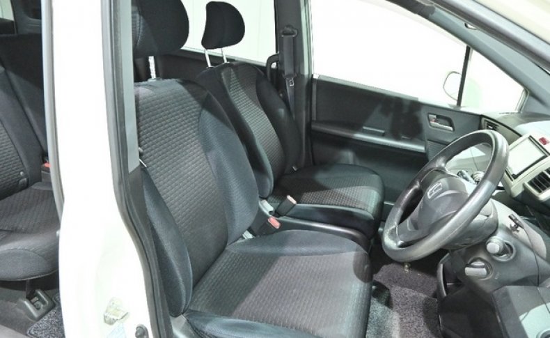 HONDA FREED SPIKE G Just Selection 2011