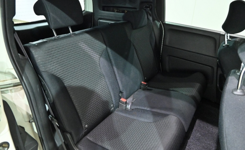 HONDA FREED SPIKE G Just Selection 2011