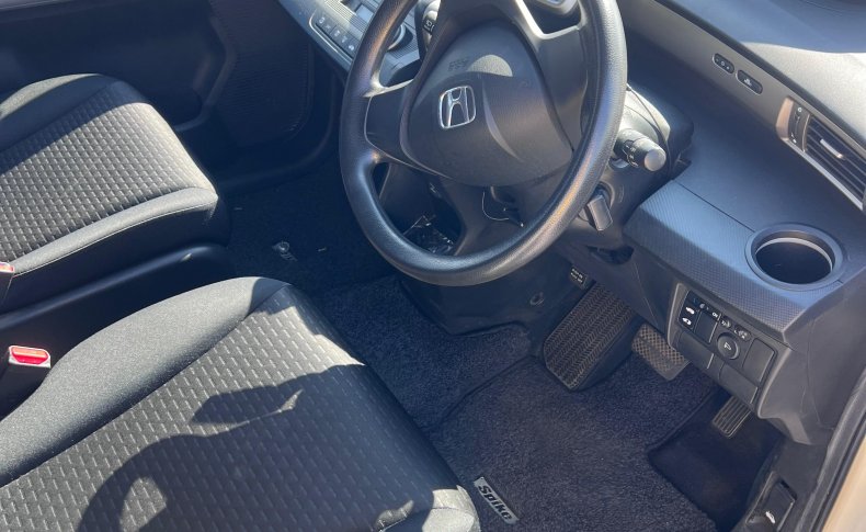 HONDA FREED SPIKE G Just Selection 2011
