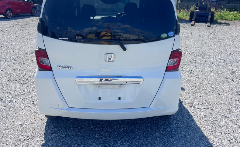 HONDA FREED SPIKE G Just Selection 2011