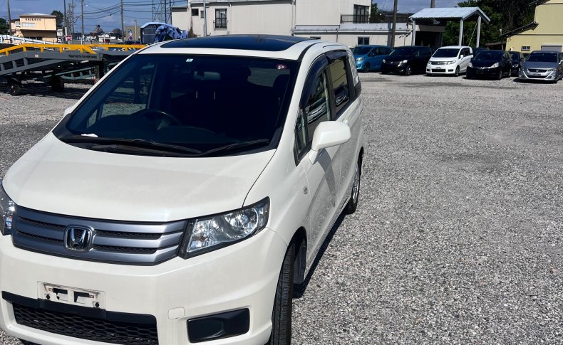 HONDA FREED SPIKE G Just Selection 2011