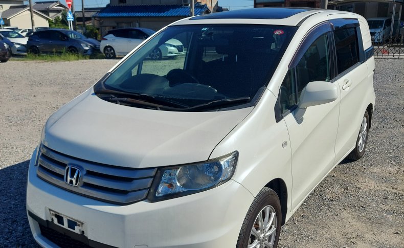HONDA FREED SPIKE G Just Selection 2011
