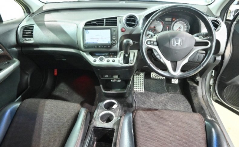 HONDA STREAM RST 2009