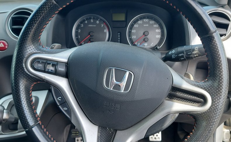 HONDA STREAM RST 2009
