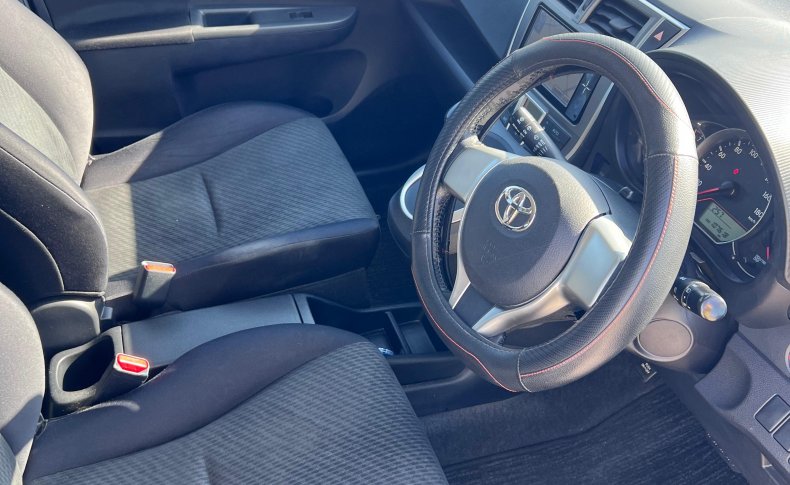 TOYOTA RACTIS G 2010