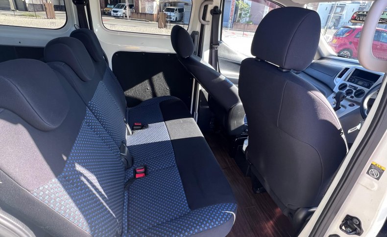 NISSAN NV200 16S WG 2009