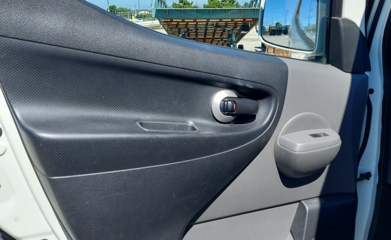 NISSAN NV200 16S WG 2009