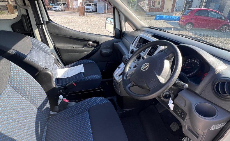 NISSAN NV200 16S WG 2009
