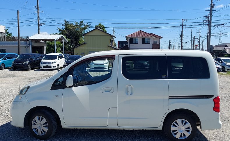 NISSAN NV200 16S WG 2009