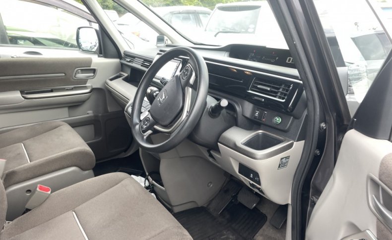 HONDA STEPWGN G 2016