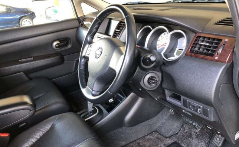 NISSAN TIIDA Axis Black 2009