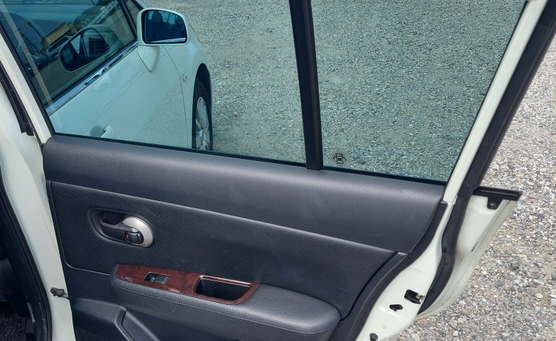 NISSAN TIIDA Axis Black 2009